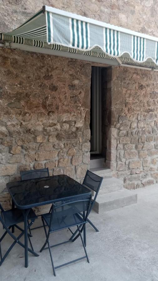 Charmante Petite Maison En Pierre, Avec Acces Autonome Satillieu