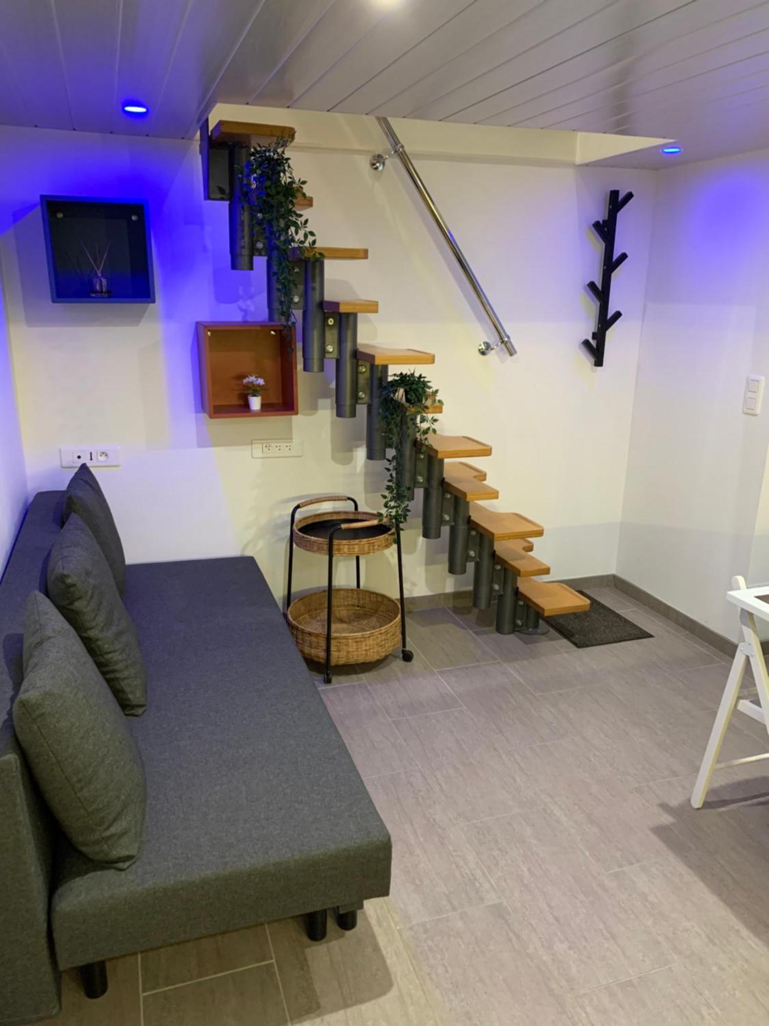 Charmante Petite Maison En Pierre, Avec Acces Autonome *